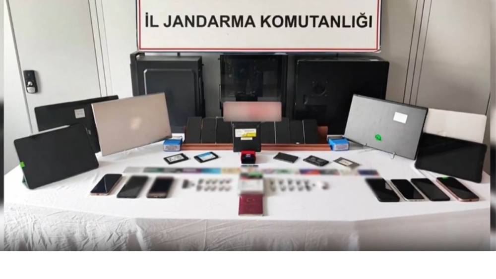 HGS ve PTT dolandırıcılığı şebekesine operasyon: 900 milyon TL’lik hesap hareketi  - Videolu Haber