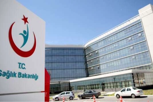 Sağlık Bakanlığı duyurdu... Seyahat gemisindeki 3 T&uuml;rk vatandaşı karantinada