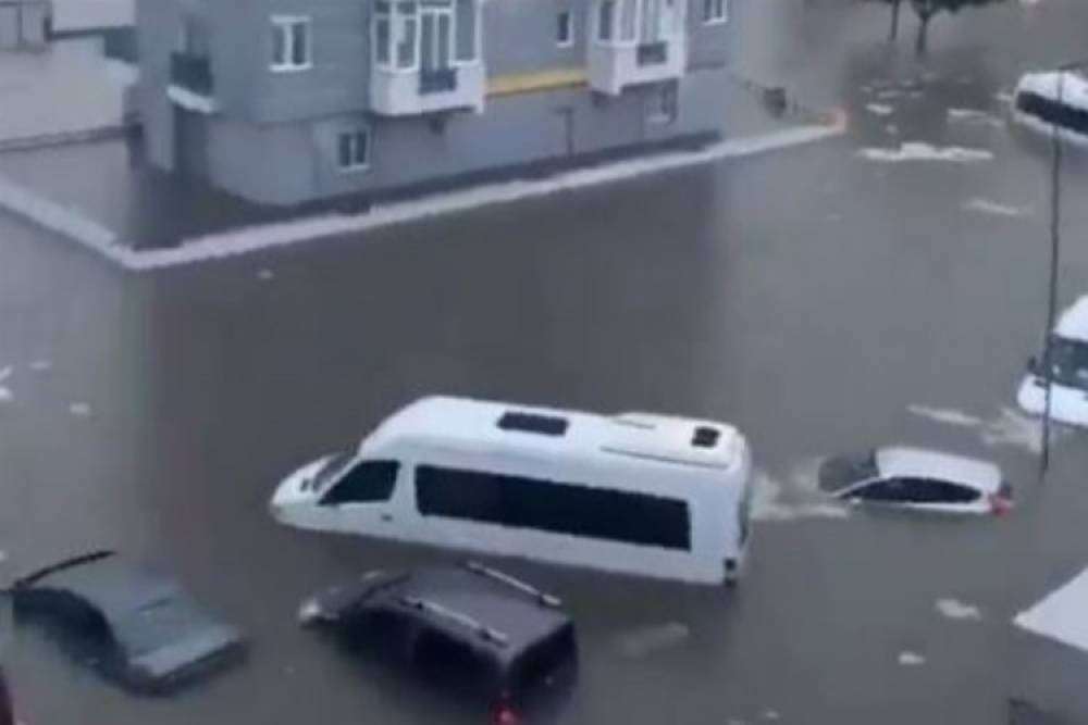 Antalya'da 5 il&ccedil;ede okullar tatil edildi