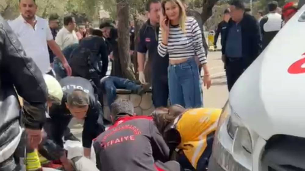 Kahramanmaraş&rsquo;ta Ortaokula Silahlı Saldırı: 4 &Ouml;l&uuml;, 20 Yaralı  - Videolu Haber