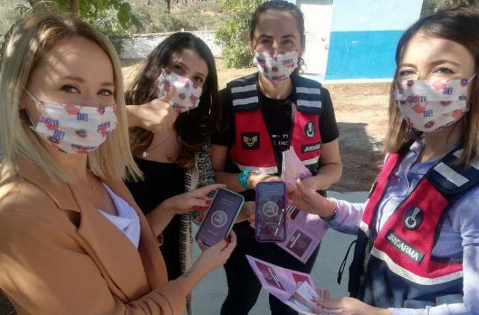 Aydın İl Jandarma Komutanlığı,  şiddetle ilgili bilgilendirme yaptı 