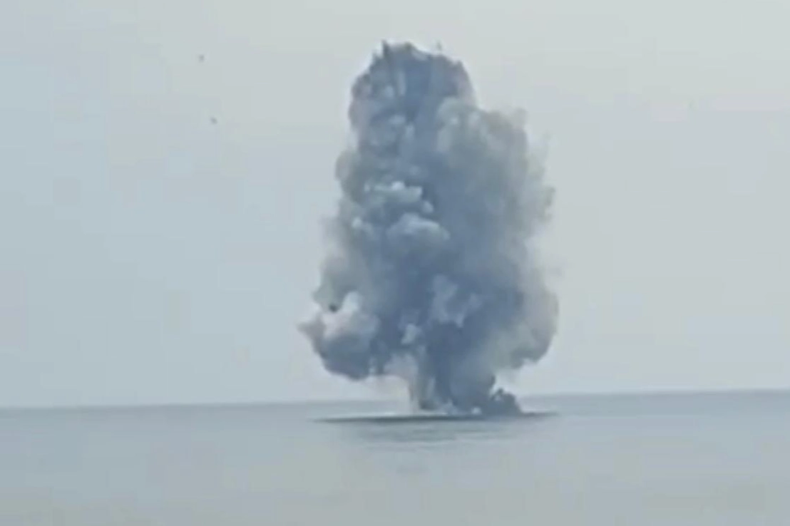 Ordu &Uuml;nye&rsquo;de kıyıya vuran insansız deniz aracı kontroll&uuml; patlatıldı