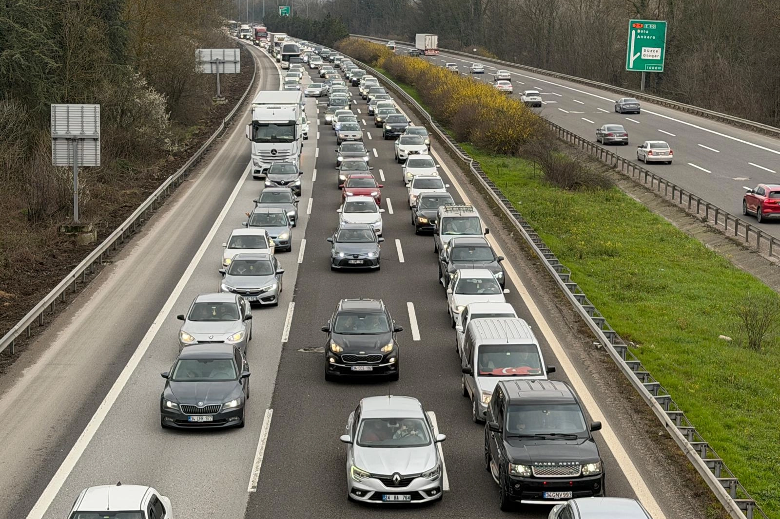 Bayram d&ouml;n&uuml;ş&uuml; yoğunluğu