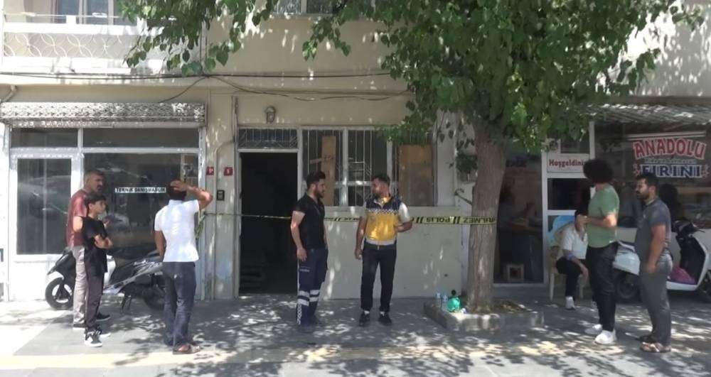 Adıyaman'da 5 &ccedil;ocuk babası evde &ouml;l&uuml; bulundu  - Videolu Haber