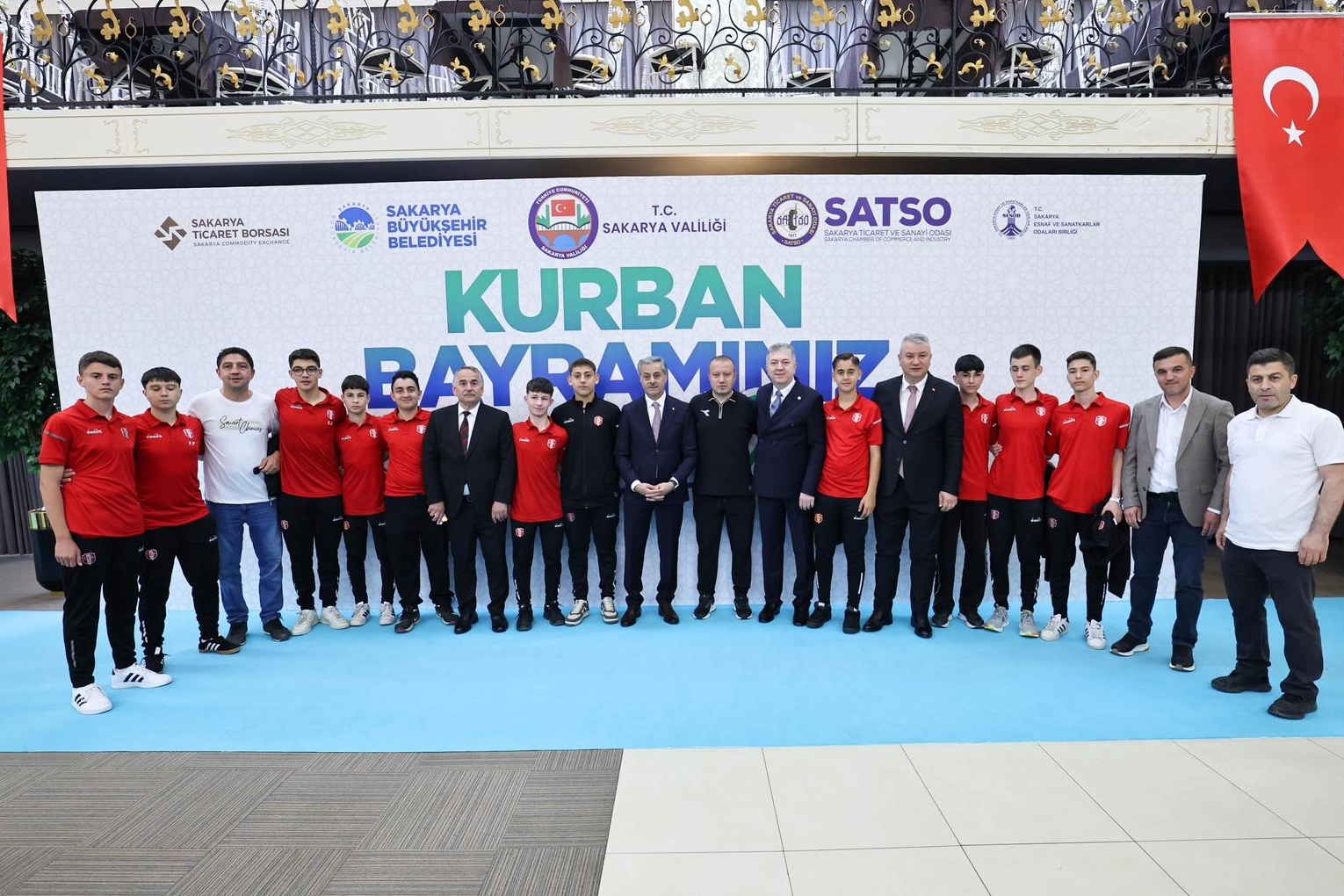 Sakarya B&uuml;y&uuml;kşehir'den bayram kutlaması