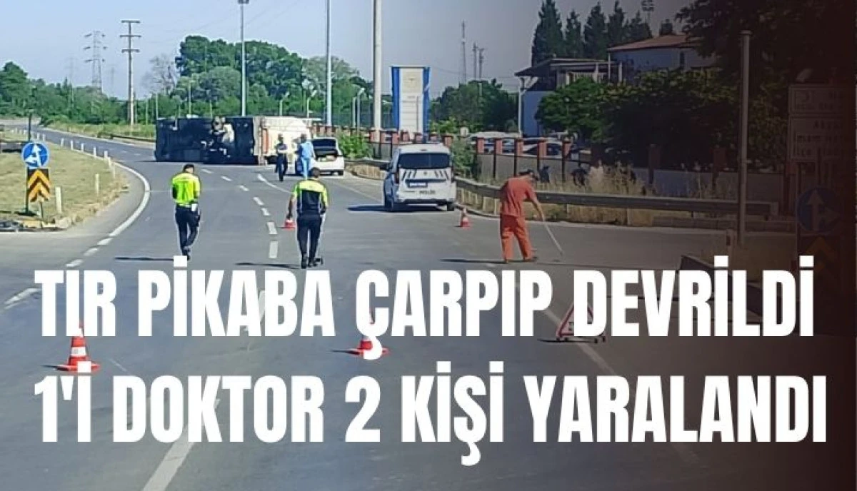 Akyazı&rsquo;da Kaza: Hastane Kavşağında Feci &Ccedil;arpışma!
